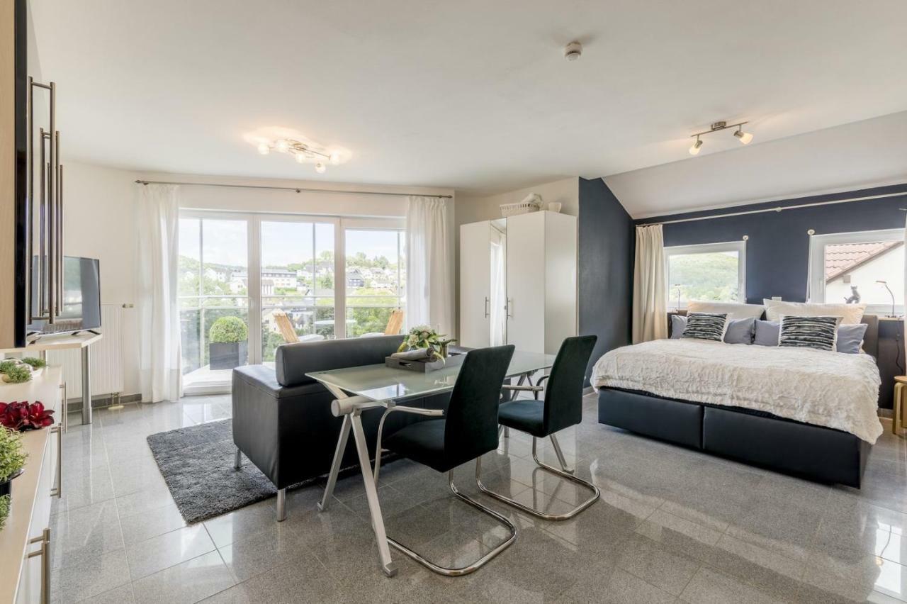 Auszeit - Art & Design Ferienapartment Bad Endbach Ngoại thất bức ảnh